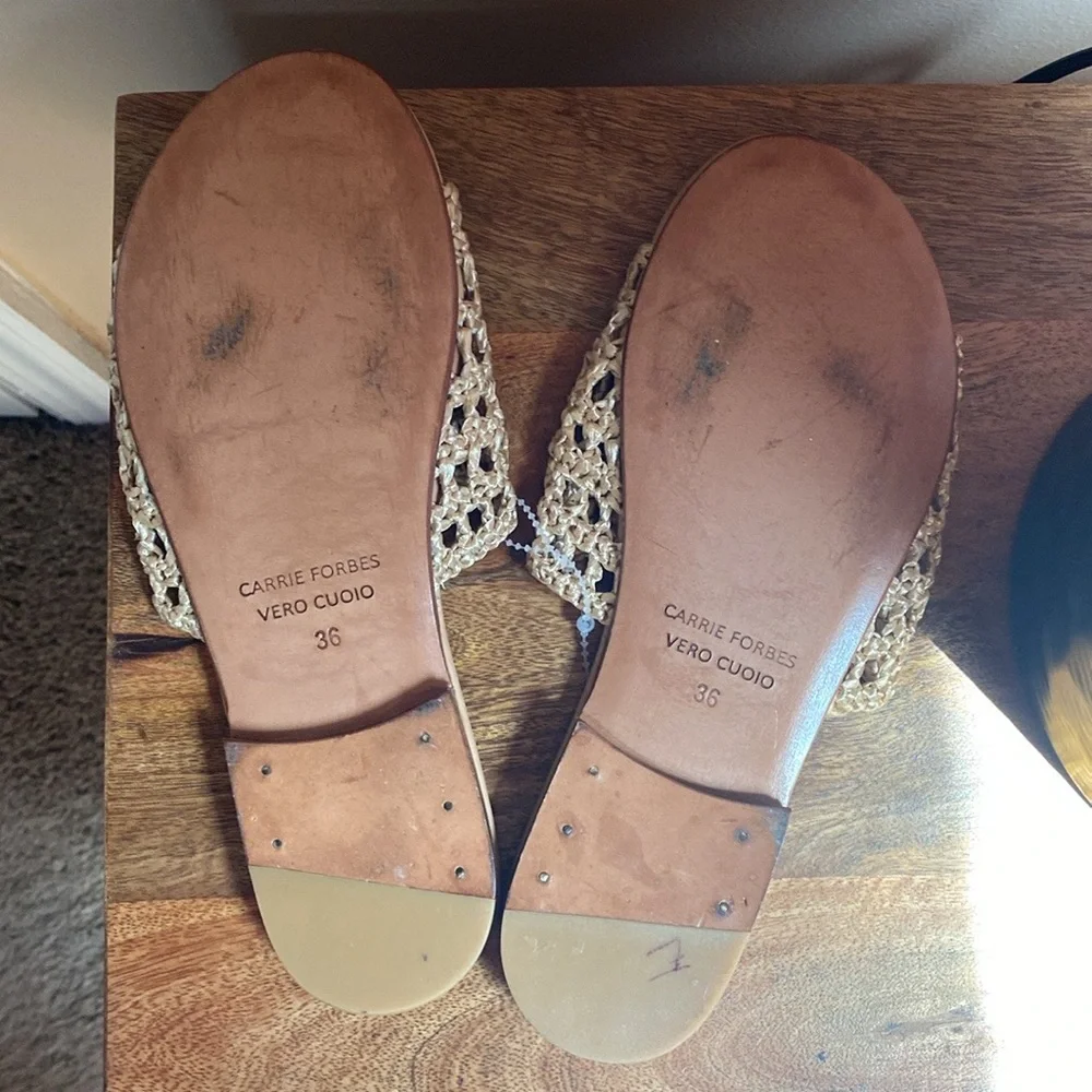 CARRIE FORBES Mour Slides In Dore Raffia Woven Sandals Flats
